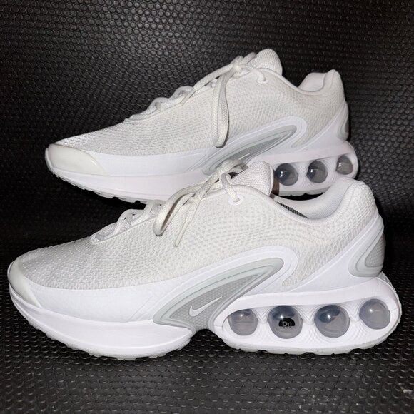 Nike Air Max DN Running White Metallic Silver Athletic Sneakers Mens Size 12 - Picture 1 of 9